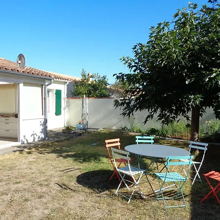 度假居 Maison Familiale Pour 6, St Clement Des Baleines 圣克莱门特德巴